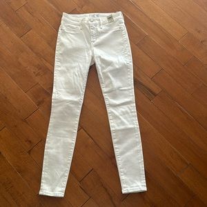 White skinny jeans